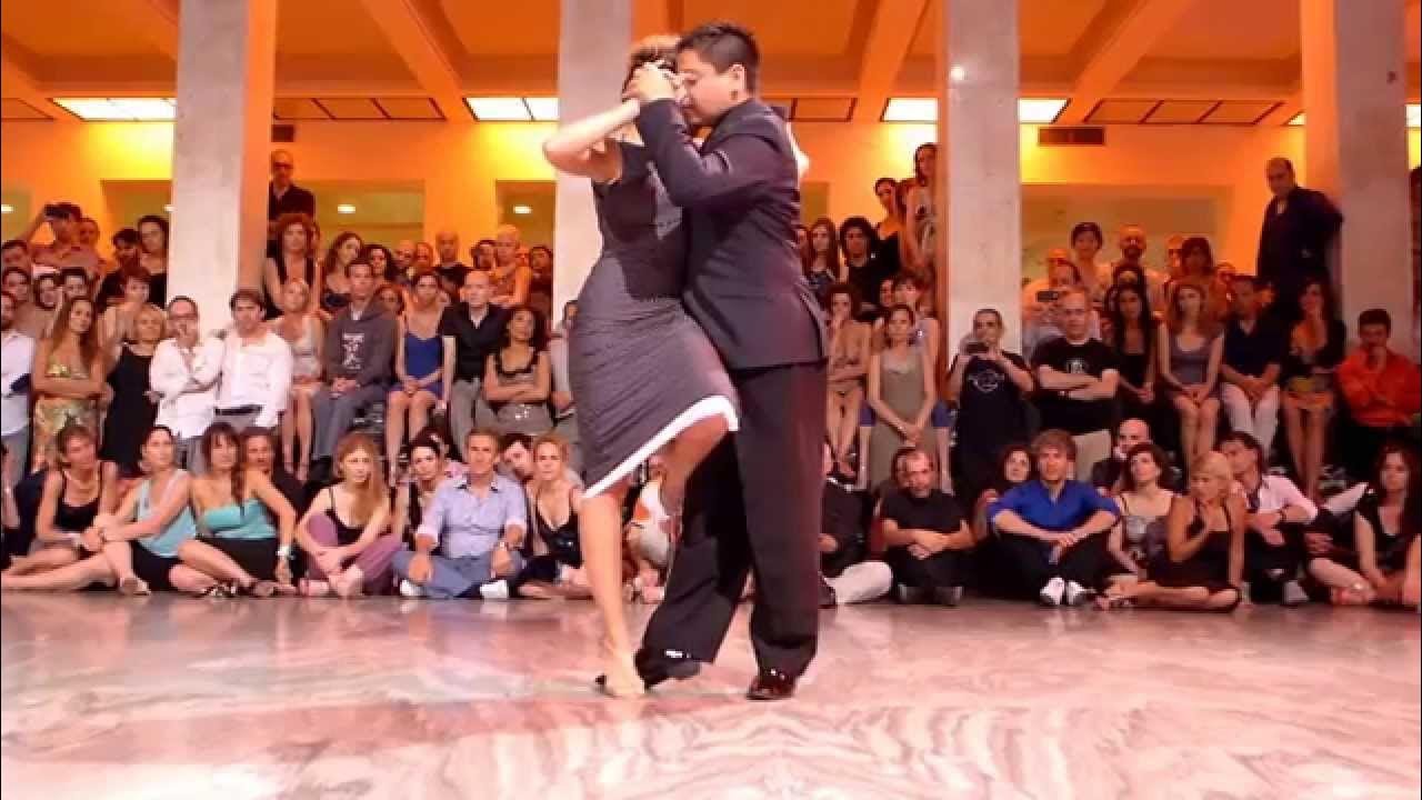 Roma dance