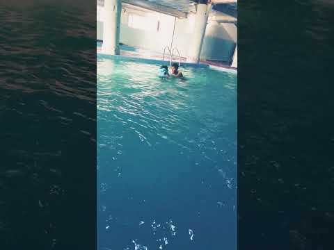 خليل مع خليل الصغير في المسبح ضحك بدون حدود