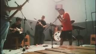 Boomerang pelangi cover anak malam