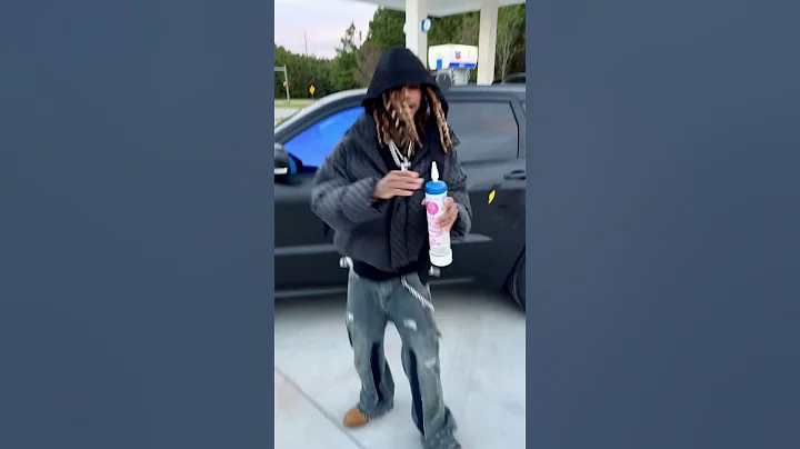 Lil Gnar Shows How to Use Galaxy Gas