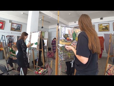 Video: Where To Send A Child To Paint In St. Petersburg