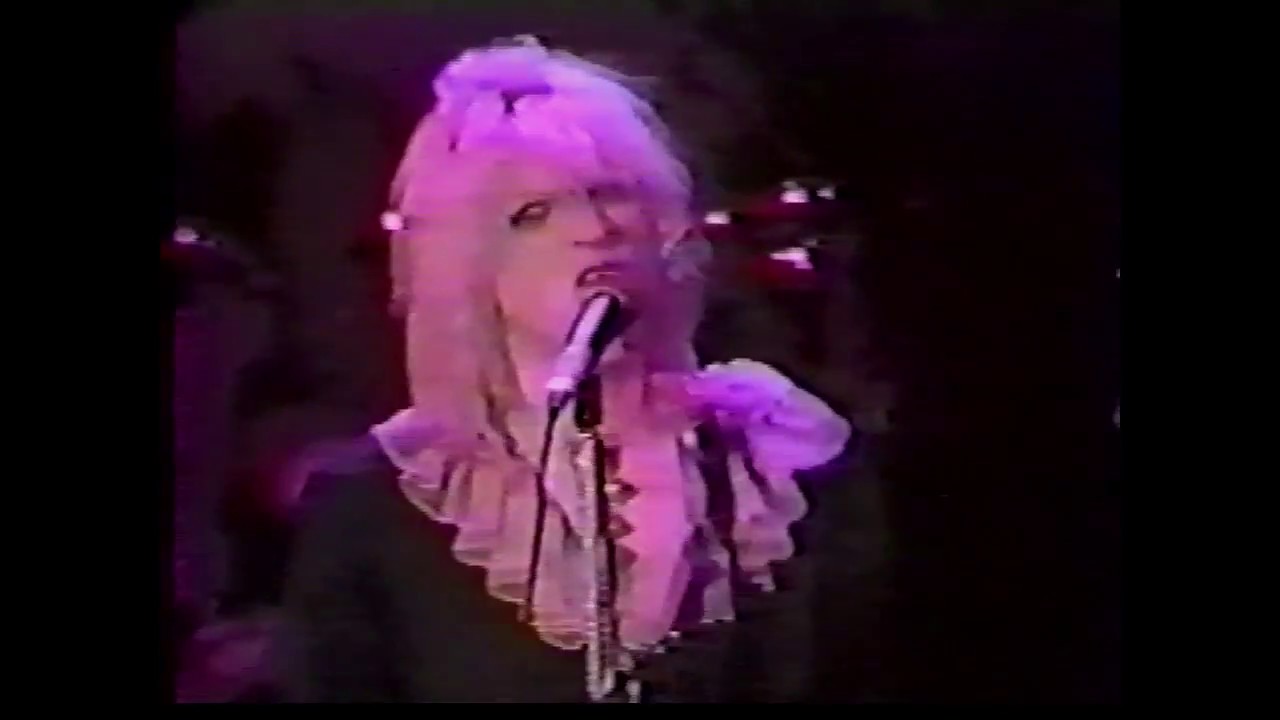 Hole - Pretty on the Inside (live 1990) - YouTube
