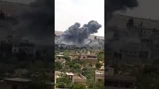 إدلب   الطيران الحربي التابع للنظام يقصف بالصواريخ بلدة احسم بريف إدلب الجنوبي