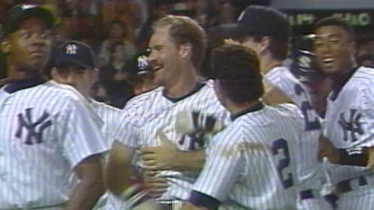 Wade Boggs hits a walk-off home run in 10th 