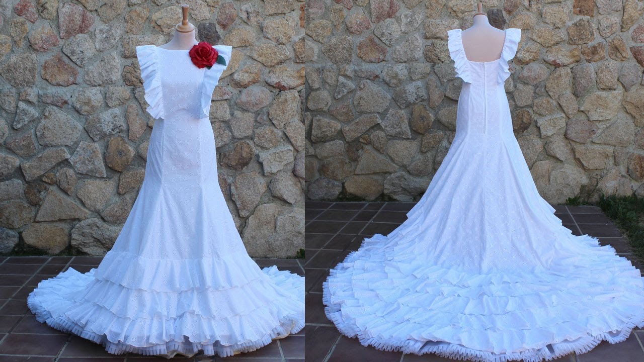 Vestido flamenco bata de cola.