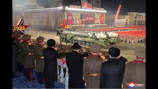 Durant sa grande parade militaire, la Corée du Nord dévoile une quantité record de missiles