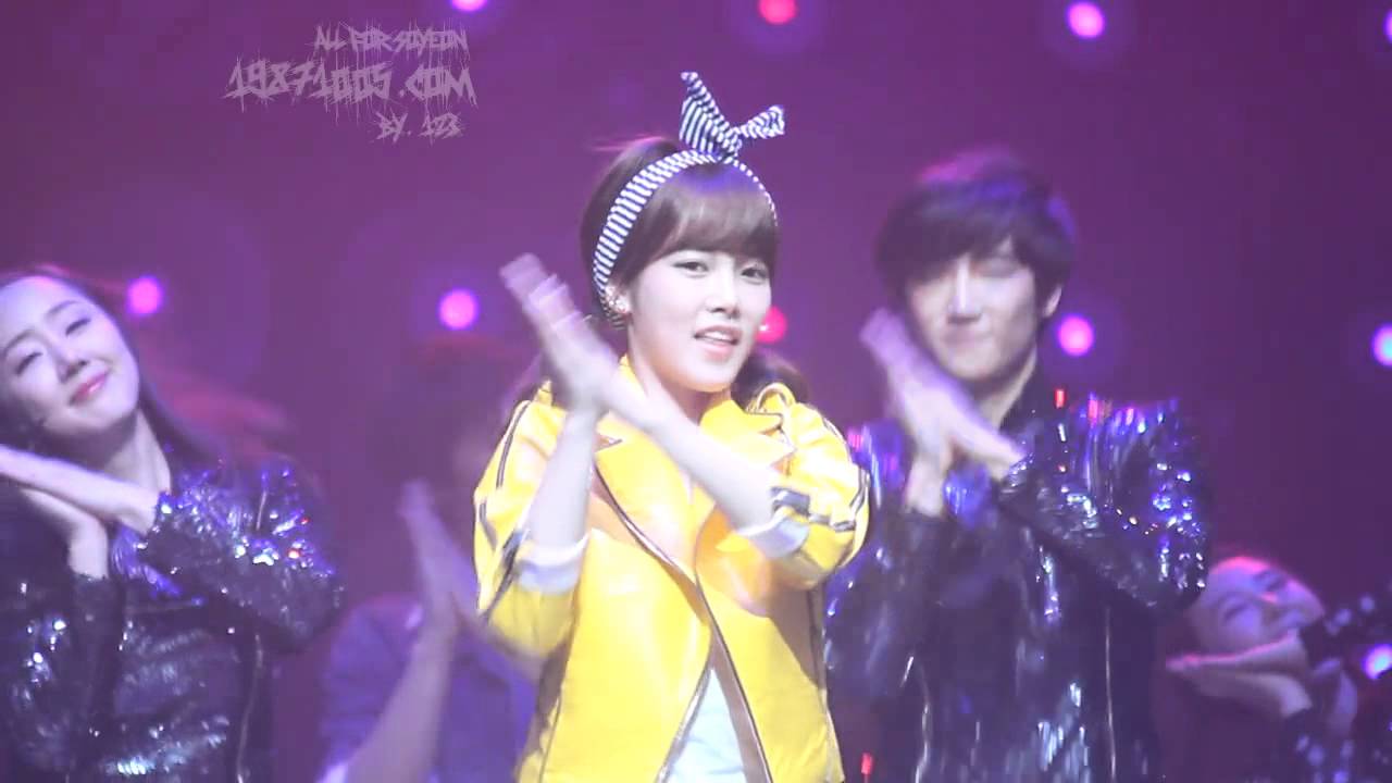 120214 [T_ARA] Soyeon * roly-poly musical curtain call by 123 - YouTube