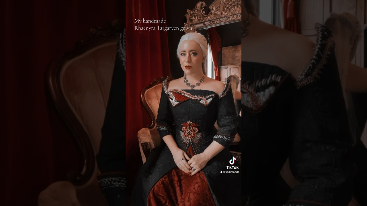 Bury me in this dress. I love my #rhaenyratargaryen gown