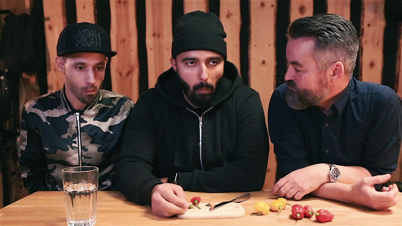 Chili tasting with Adam & Noah 2 danish comedians + eng. subtitles