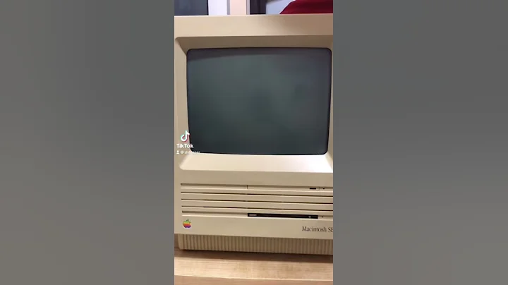 #Shorts Upgrading the RAM in a Vintage Macintosh SE #RetroGaming