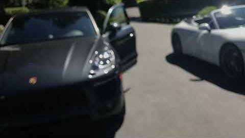 Programming Garage Door Opener with HomeLink System 2018 Porsche Macan