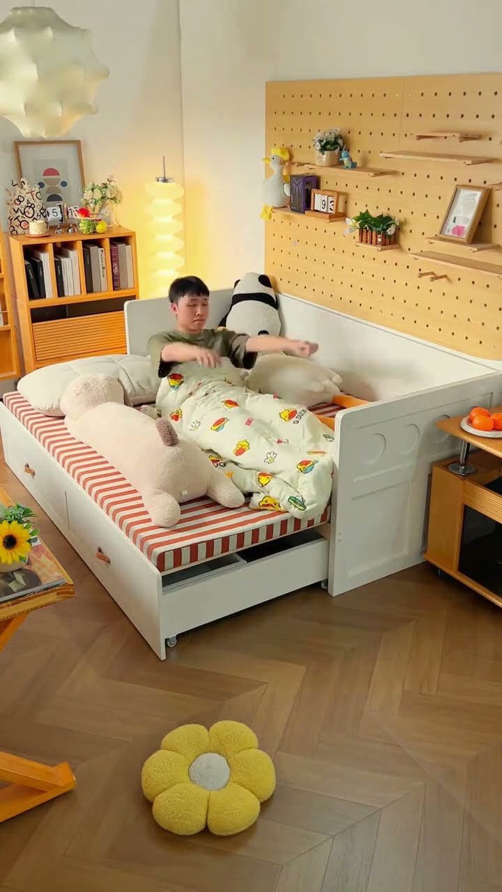 必見】ベッドがソファに変身！？収納力抜群の神家具🛋️ #sofa #shorts