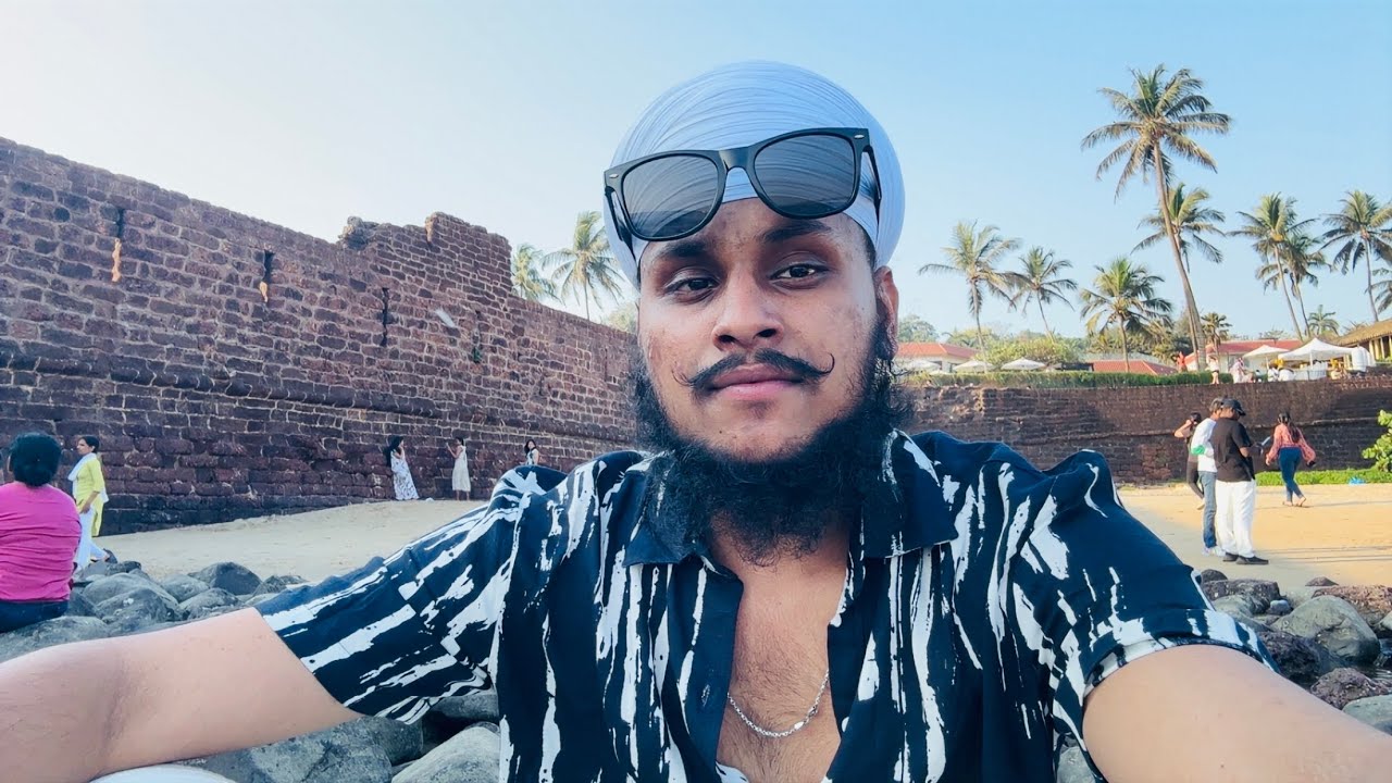 Exploring North Goa | Lighthouse | Dolphins spot | Sinquerim fort & Beach #vlog 