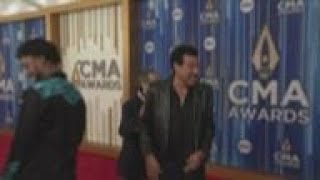 Elle King, Dierks Bentley arrive at the CMAs