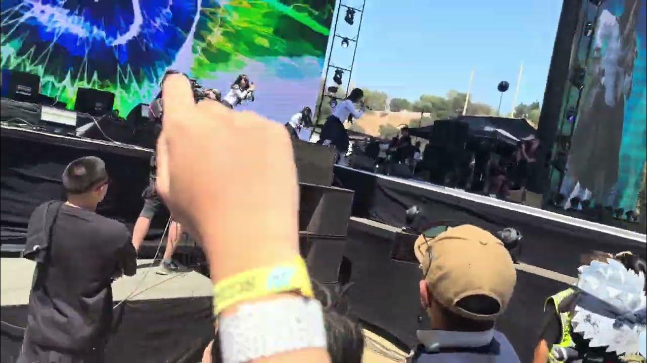 ATARASHII GAKKO! Pineapple Kryptonite REMIX + 青春を切り裂く波動 LIVE Crowd