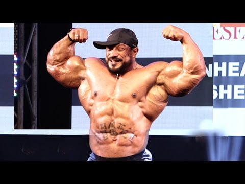 Roelly Winklaar Posing At International Health And Fitness Festival (IHFF)