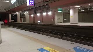 561次經由海線開往潮州的E220電頭+八節莒光號車廂新式自動門莒光號(其中一節為未無階化莒光號車廂)