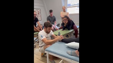 How chiropractors manipulate the ankle joint #chiropractic #osteopathy