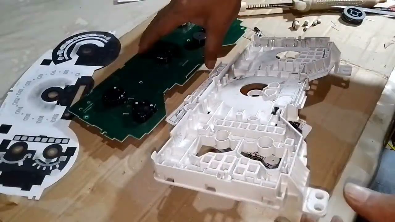 Hilux car dashboard bliking display 