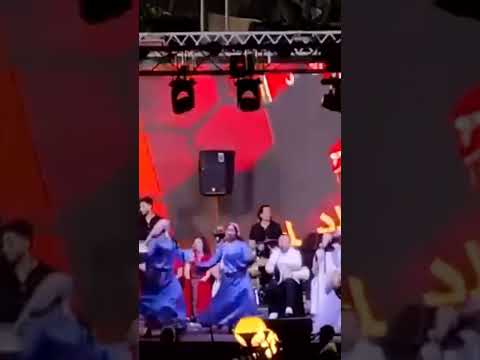 من داخل الجزيرة الآن البت بيضا بيضا بيضا البت بيضا وانا اعمل ايه اكسبلور دويتو لايك السعوديه