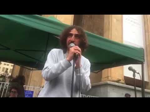 ბექა წიქარიშვილმა შსს-ს პოლიციის თანამშრომლებს გადაუხადა