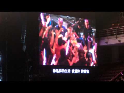 15112014 周杰倫 魔天倫2 馬來西亞 簡單愛 杰倫下台與歌迷握手