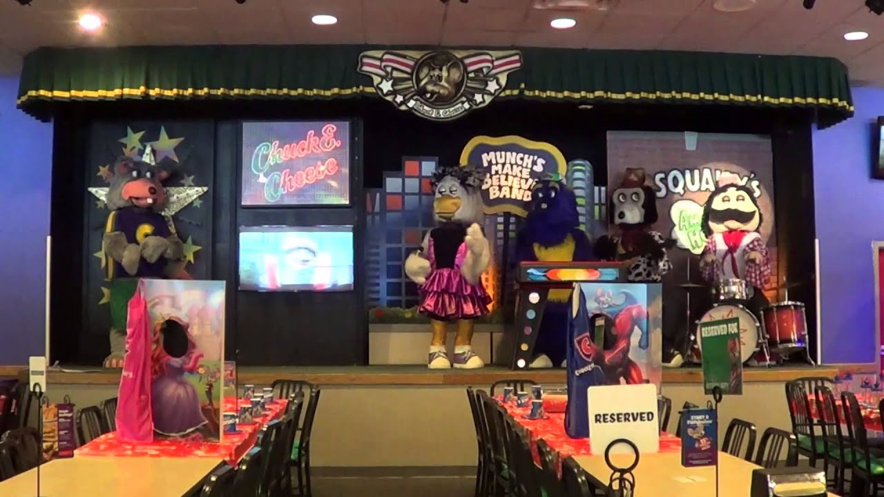 Chuck E. Cheese - Giant Armidillo Named Phil - Essex Maryland