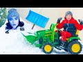Артём убирает снег НА ТРАКТОРЕ | Видео про машинки для детей