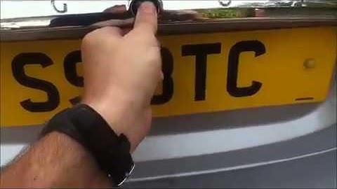 Jaguar X Type - Unsticking the Boot Catch