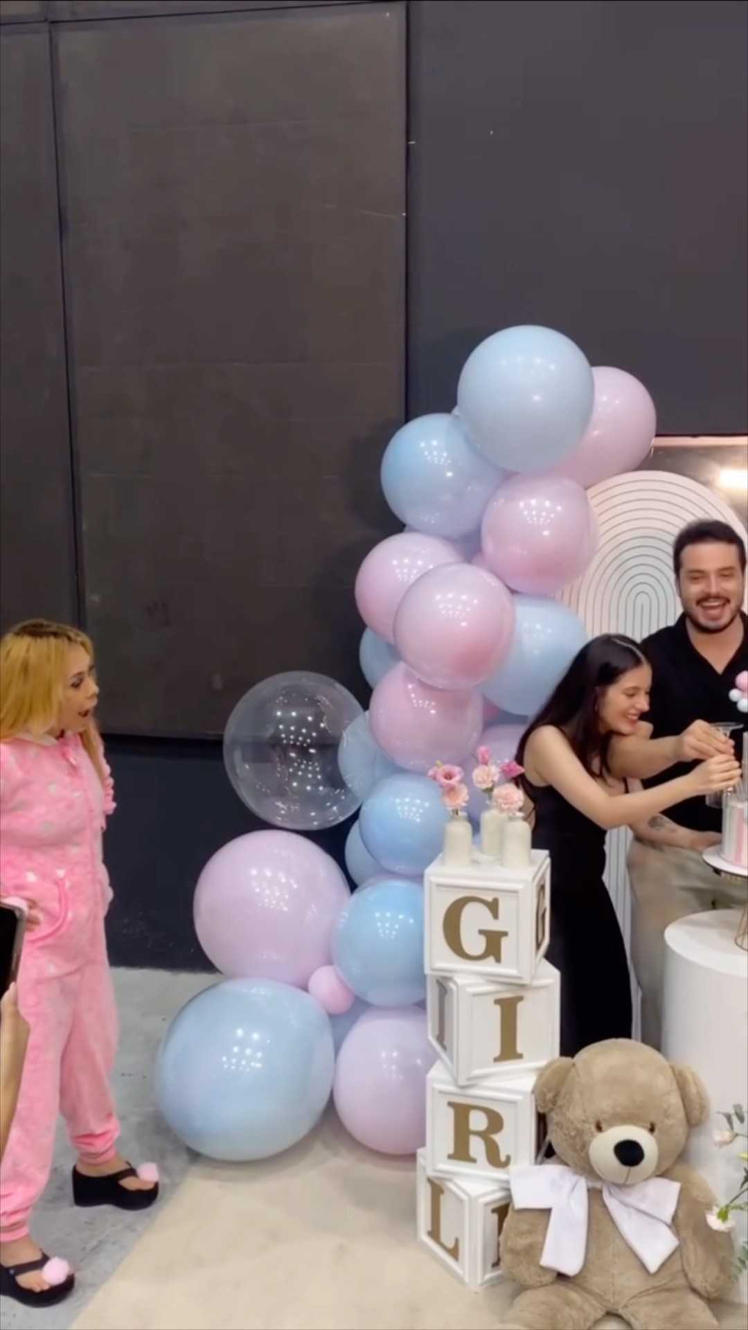 Chá revelação de Yasmin, filha da Joelma