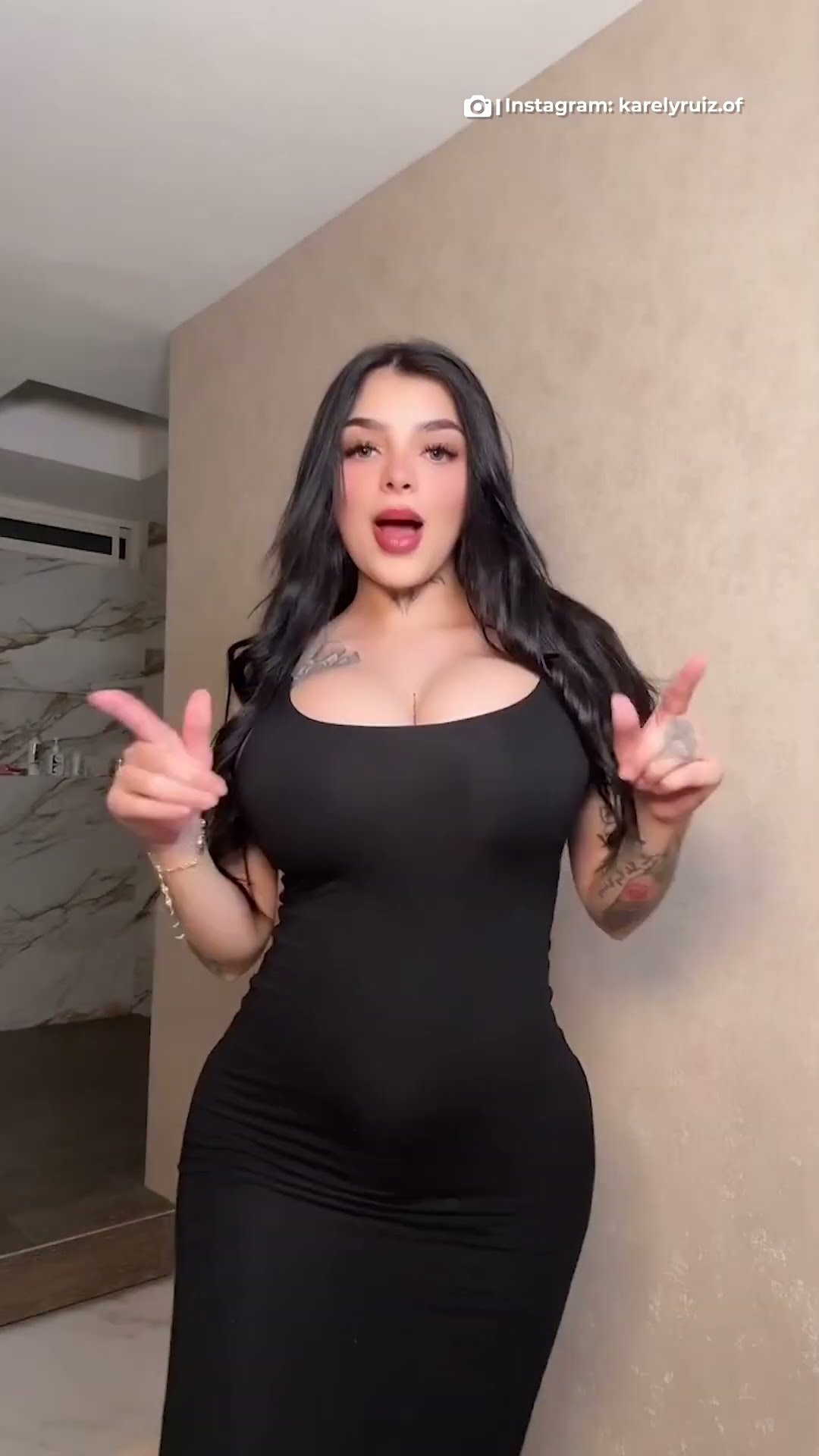 Karely Ruiz presenta a su bebé y muestra su figura postparto ❤️ #News