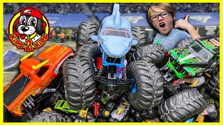 Monster Jam RC Trucks  MEGA MEGALODON RC CHALLENGE vs. Mega El Toro Loco & Mega Grave Digger