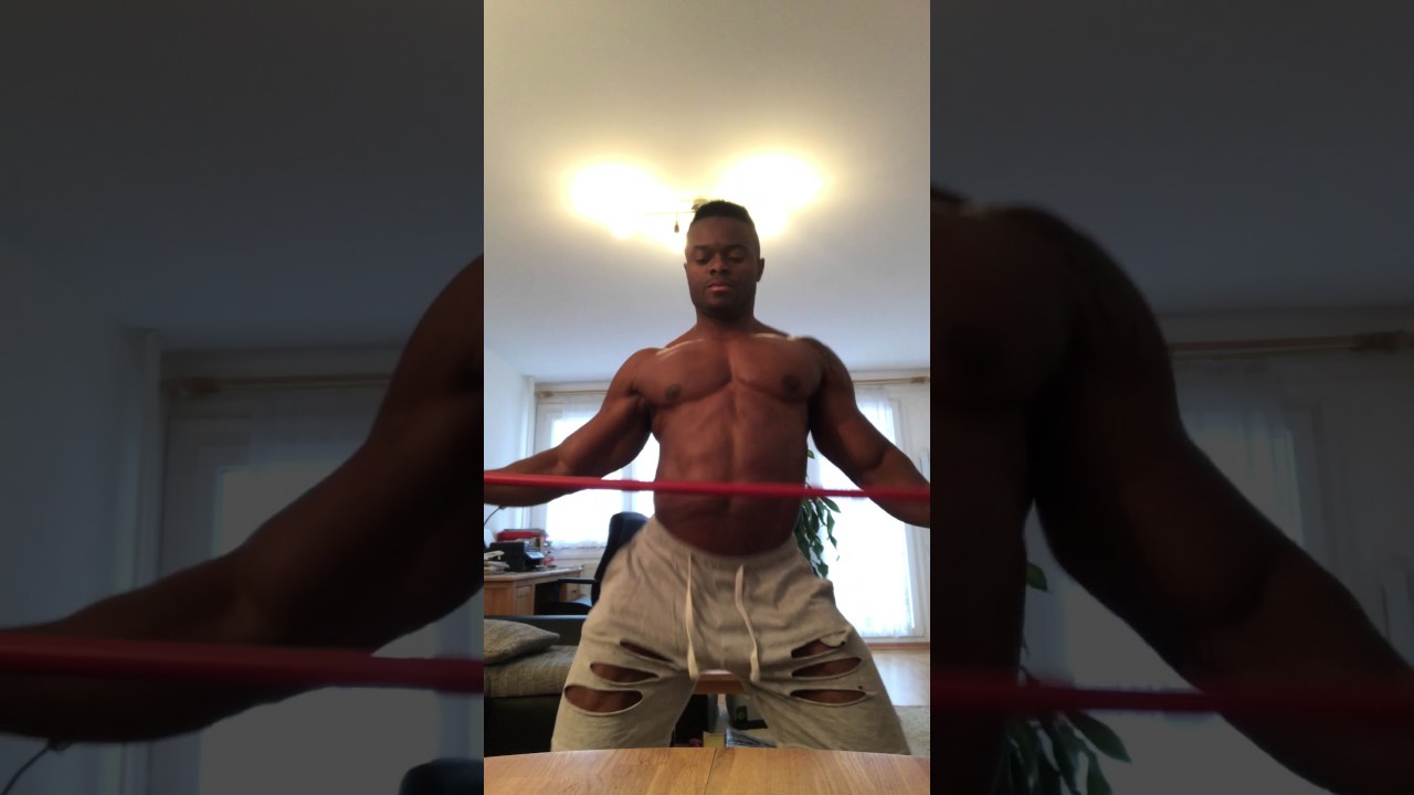 NIGERIA BODYBUILDER DANCE Davido - If