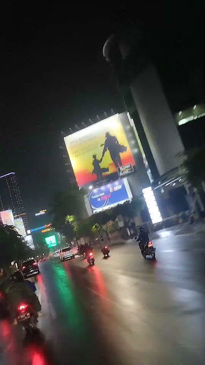 menelusuri kota Surabaya naik motor pada malam hari #video #kotasurabaya#malamhari