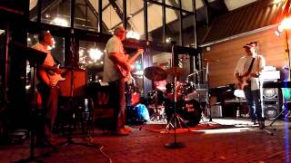 Download Lagu INDOROCK COVER BAND FIFTY-FIFTY in VLEDDER MP3 Download Lagu INDOROCK COVER BAND FIFTY-FIFTY in VLEDDER MP3