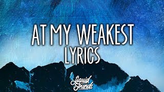 Miniatura del video "James Arthur - At My Weakest (Lyrics)"