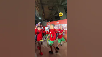 يا حنا خير منهم هوما هكذا احتفل الأسود بعد التأهل للمربع الذهبي للشان 