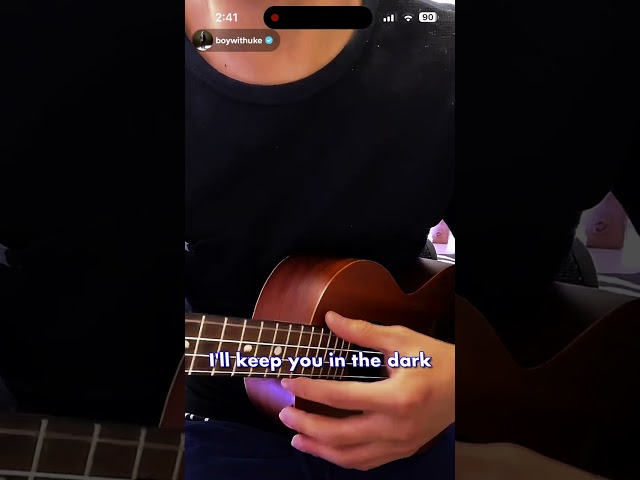 BoyWithUke Leaks Blind On TikTok Live class=