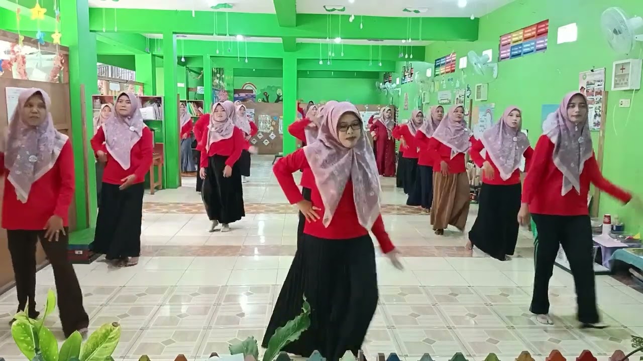 senam gemari (gemar makan ikan )