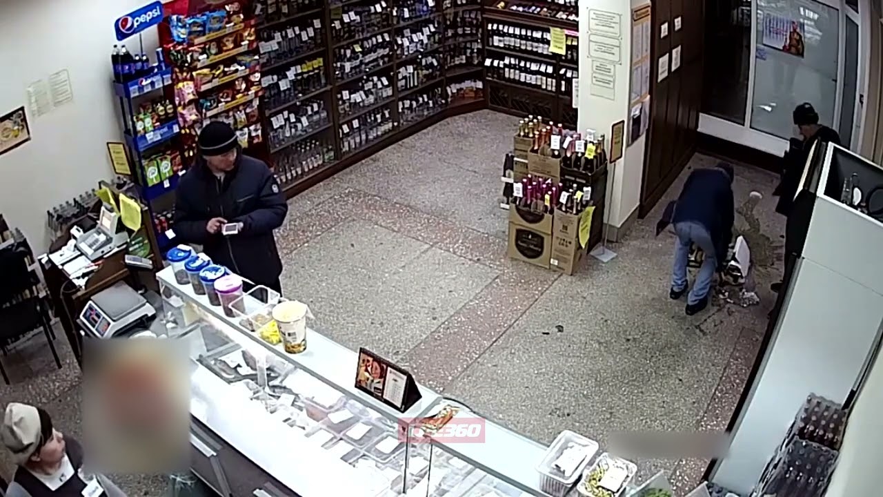 Men fail to steal case of beer