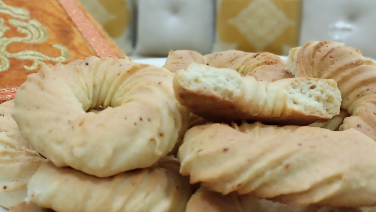 حلوة اللمبوط  تاع الزمن الجميل بمكونات إقتصادية متواجدة في كل بيت تفضل عندي سيدتي