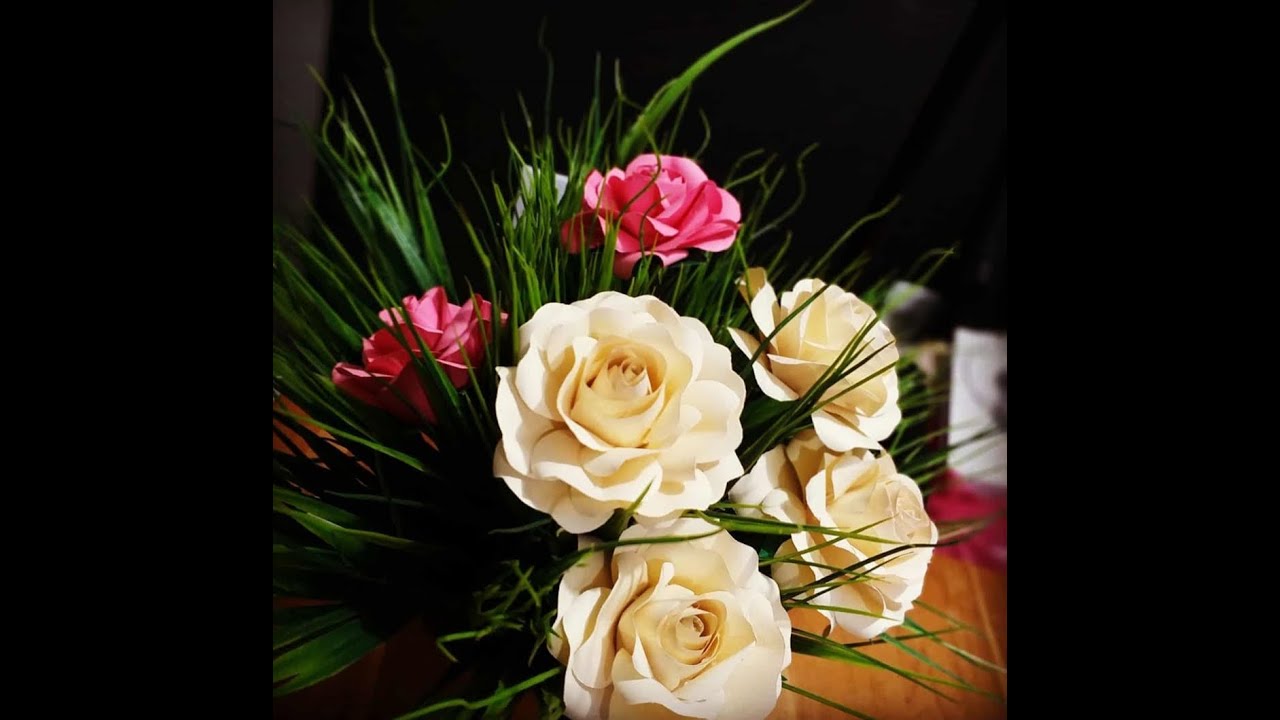 Flores de papel pra arranjos