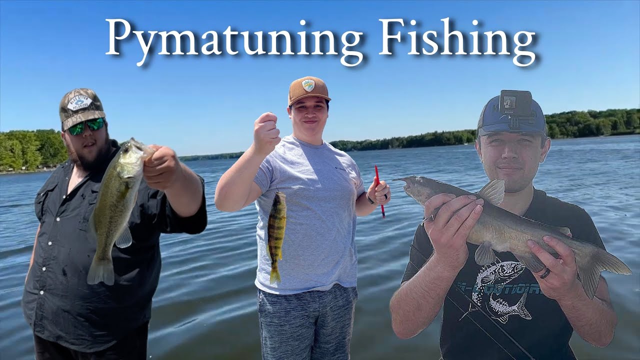 Catching A Huge Largemouth Bass Using Flickershad - Pymatuning Lake Fishing  