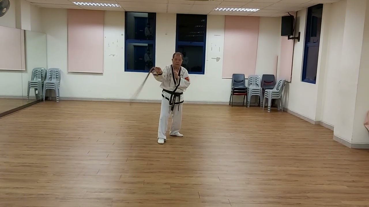 Dan Jang Dolriki (Cane Rotation) -Chiefmaster Dennis Chua Hanmudo Association Singapore