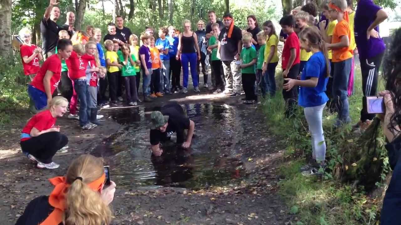 Even een Moddergevecht tussendoor Ninja Kamp 2013