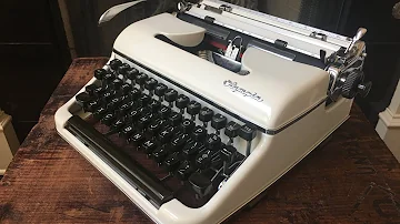 Typewriter Review: 1958 Olympia SM3