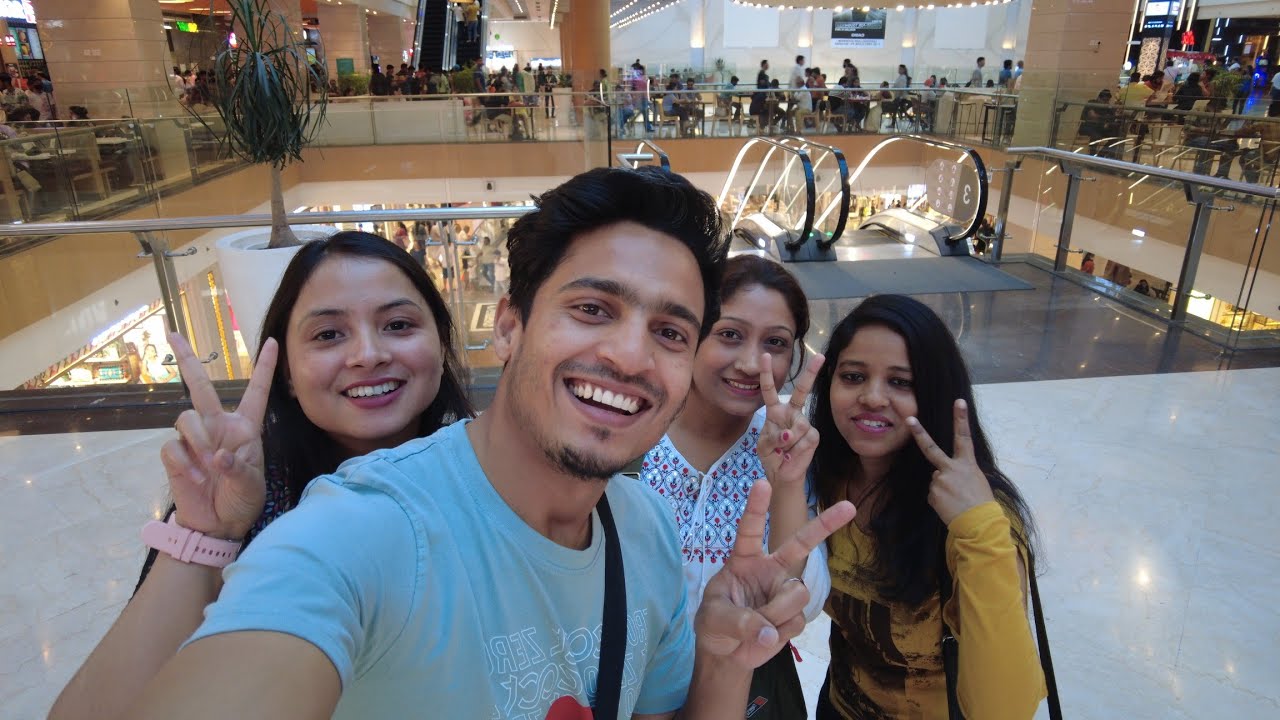 girls-day-out-tha-par-bhola-movie-mujhe-bhi-dekhni-thi-youtube