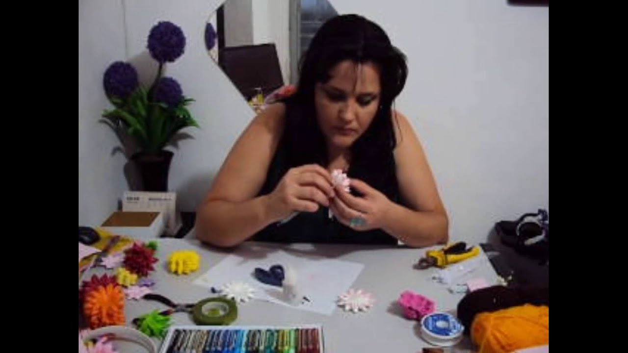 CANETA  com FLORES EM E.V.A - Prof. Andréia Cristina