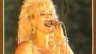 Lepa Brena - Jugoslovenka - LIVE - Stadion Vasil Levski - (Bugarska, 1990) Resimi