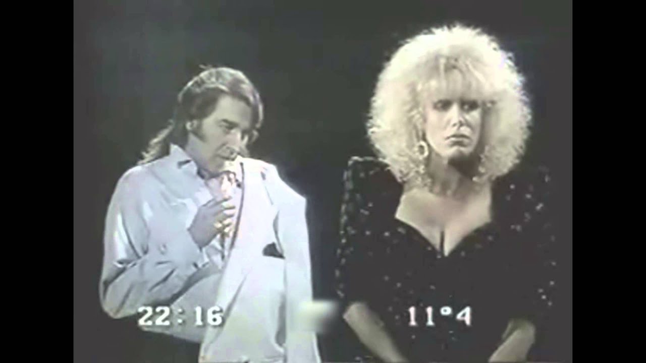 VALERIA LYNCH y SANDRO,  